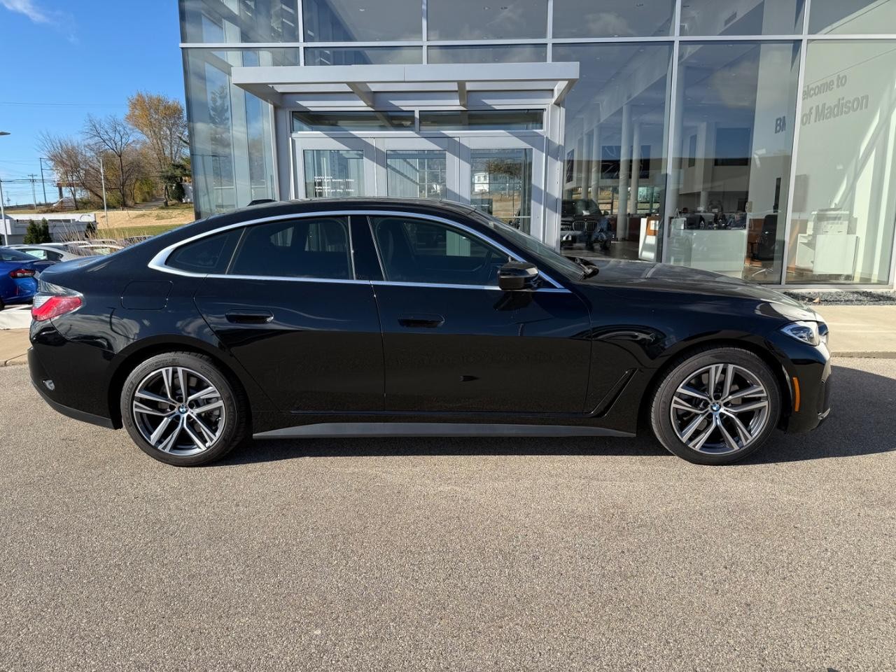 BMW 4 Series Vehicle Image 02