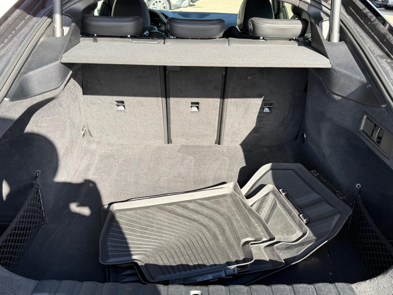 BMW 4 Series Vehicle Image 05