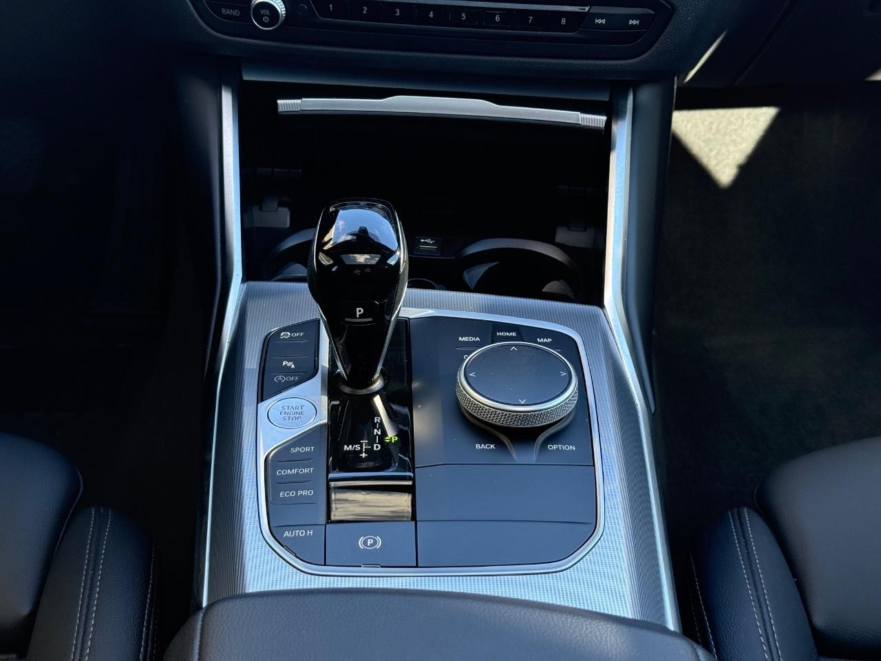 BMW 4 Series Vehicle Image 13