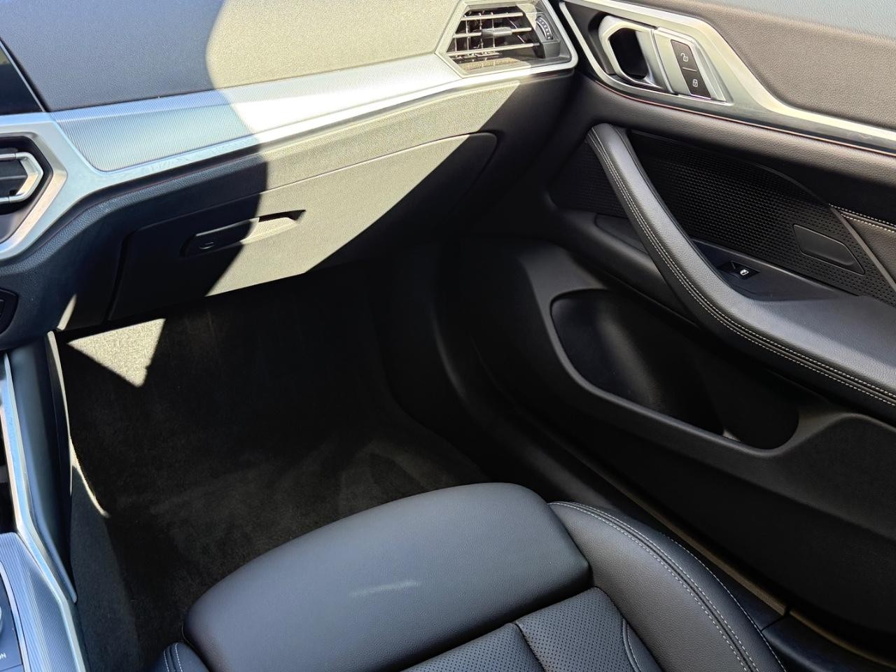 BMW 4 Series Vehicle Image 15