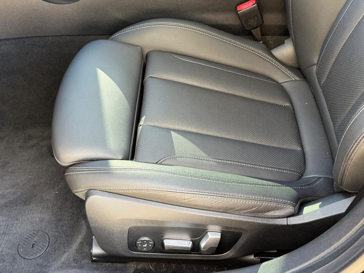 BMW 4 Series Vehicle Image 24