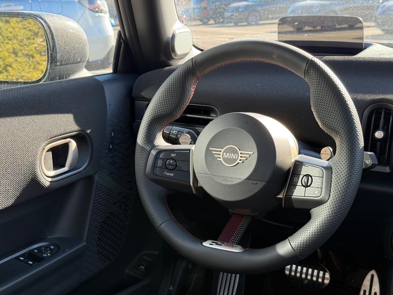 MINI Hardtop 2 Door Vehicle Image 08
