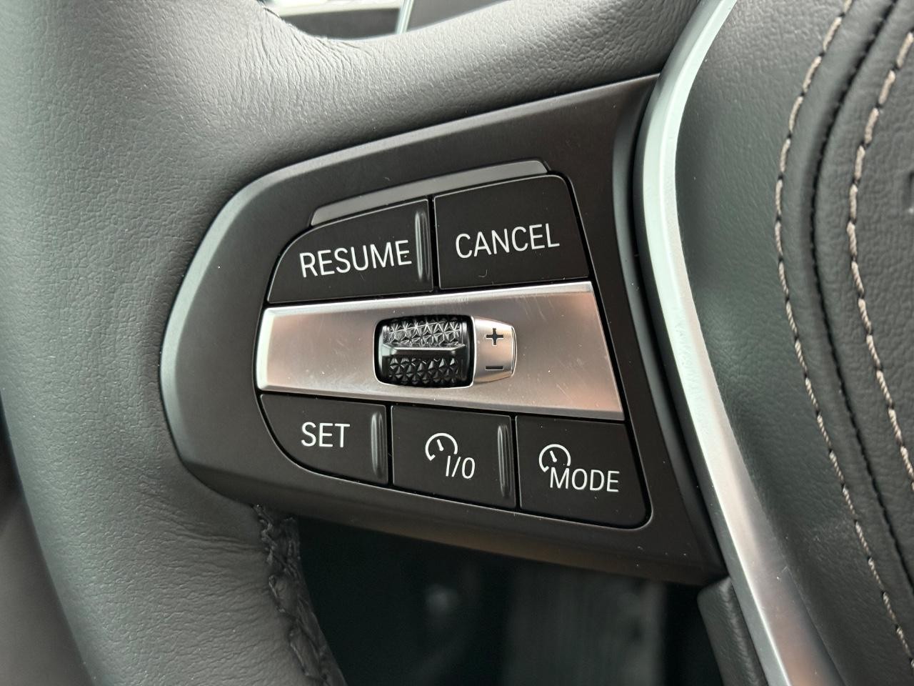 BMW X5 Vehicle Image 12