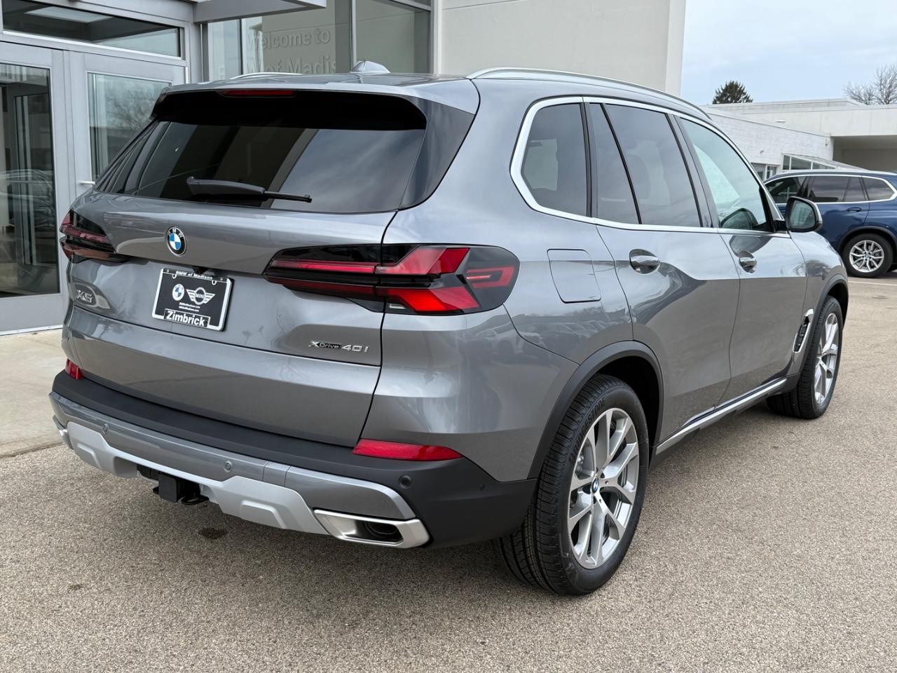 BMW X5 Vehicle Image 03
