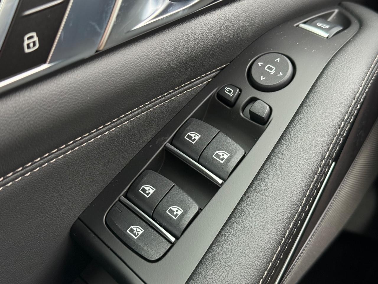 BMW X5 Vehicle Image 17