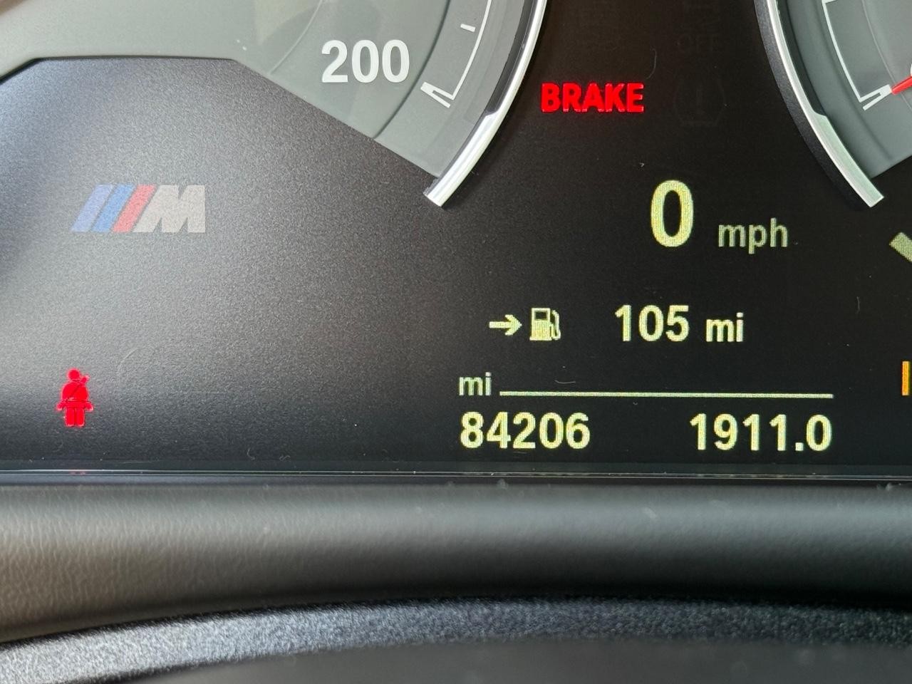 BMW M4 Vehicle Full-screen Gallery Image 17