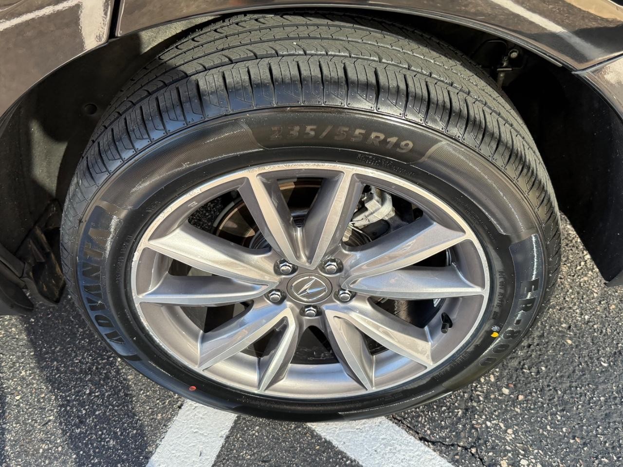 Acura RDX Vehicle Full-screen Gallery Image 06