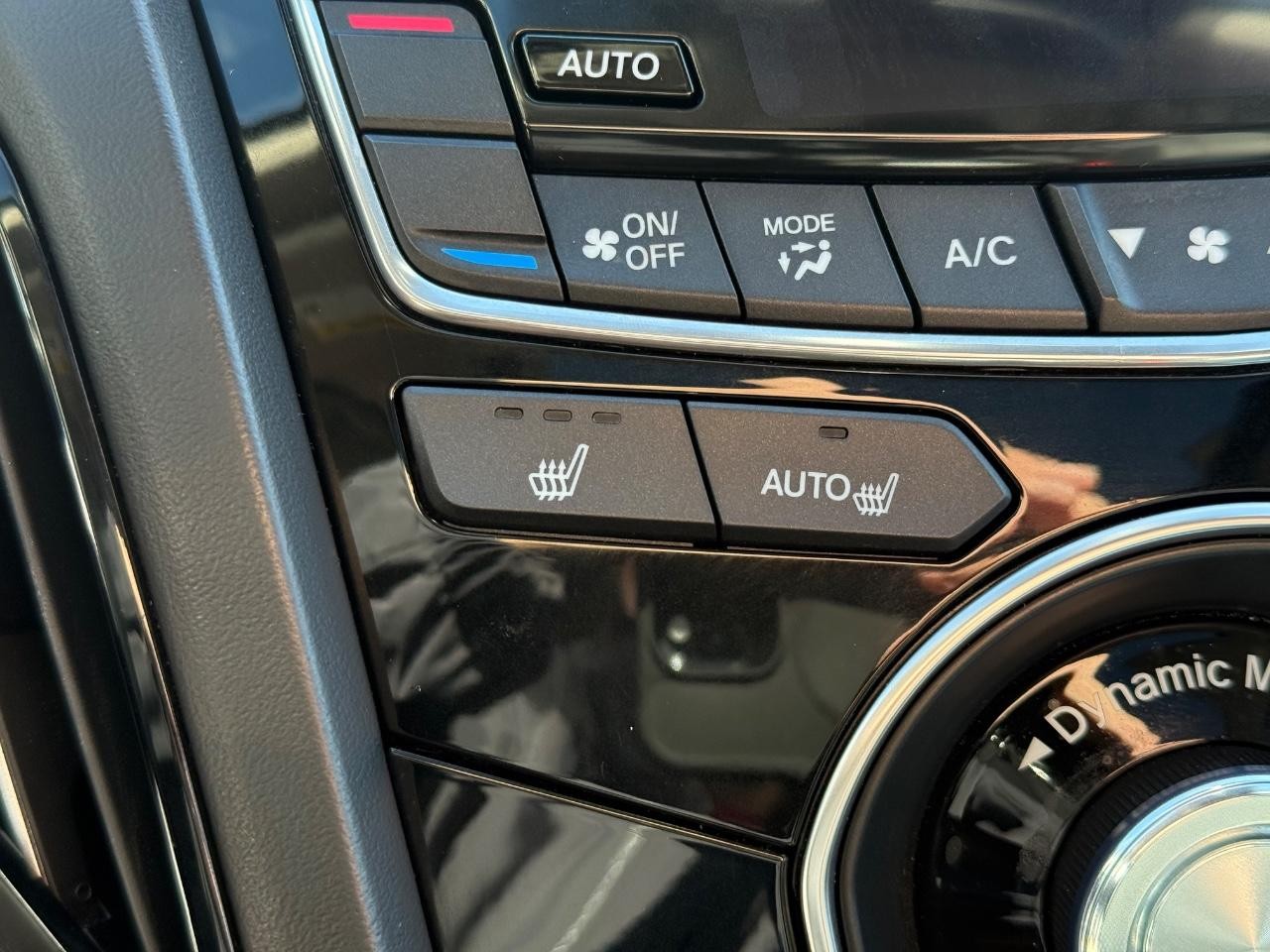 Acura RDX Vehicle Full-screen Gallery Image 18