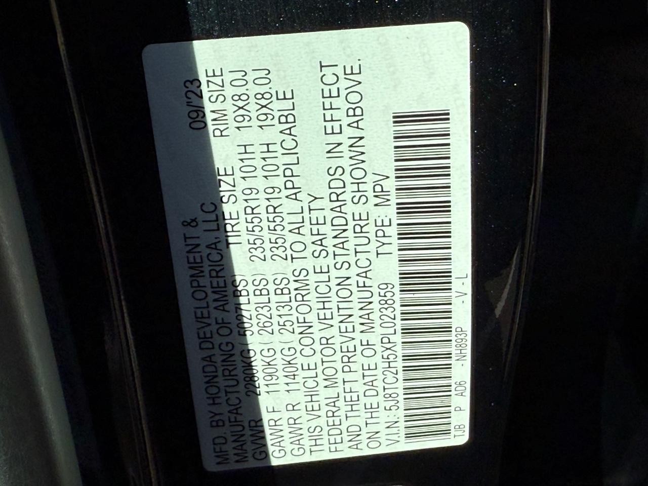 Acura RDX Vehicle Full-screen Gallery Image 21