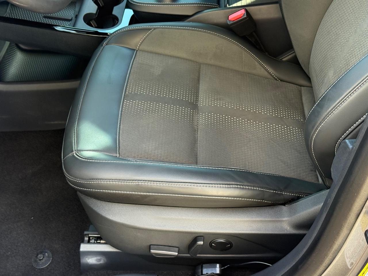 Ford Mustang Mach-E Vehicle Image 24