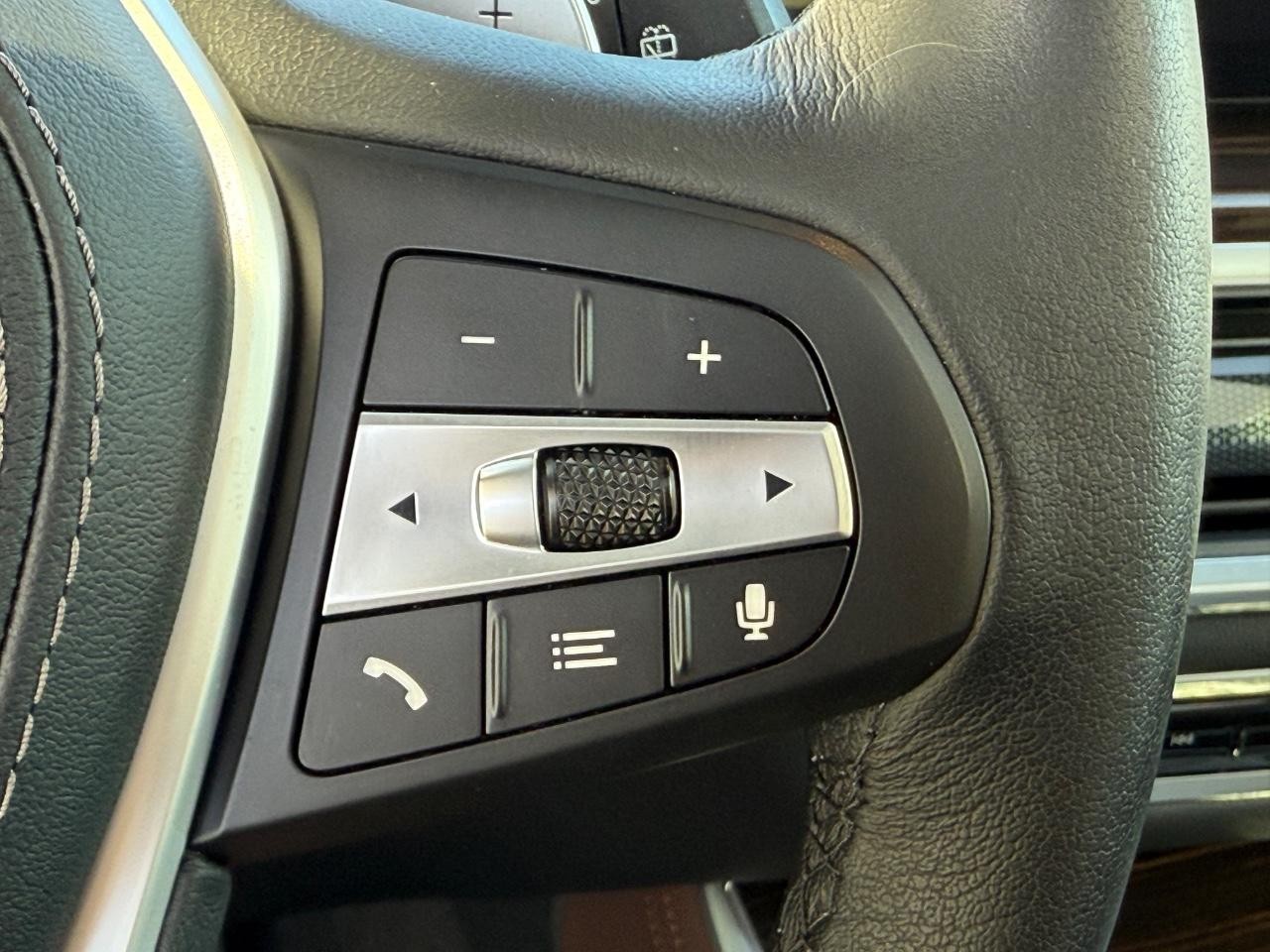 BMW X5 Vehicle Image 17