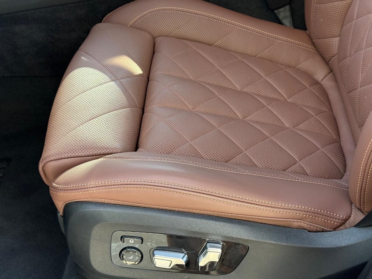 BMW X5 Vehicle Image 21