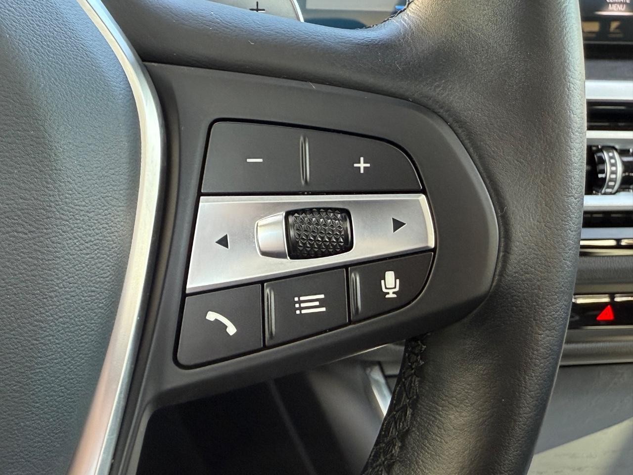 BMW 3 Series Vehicle Image 17