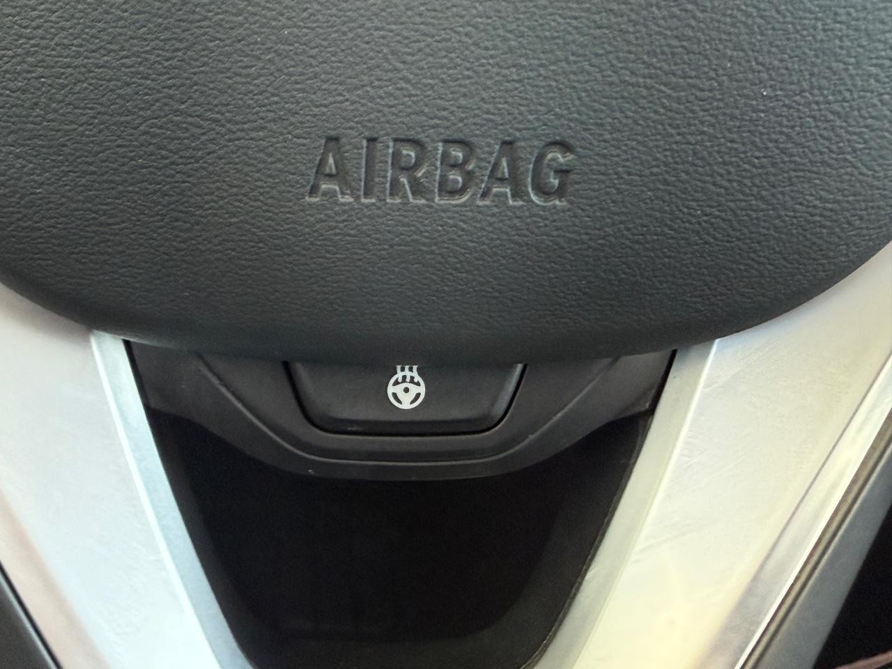 BMW 3 Series Vehicle Image 18