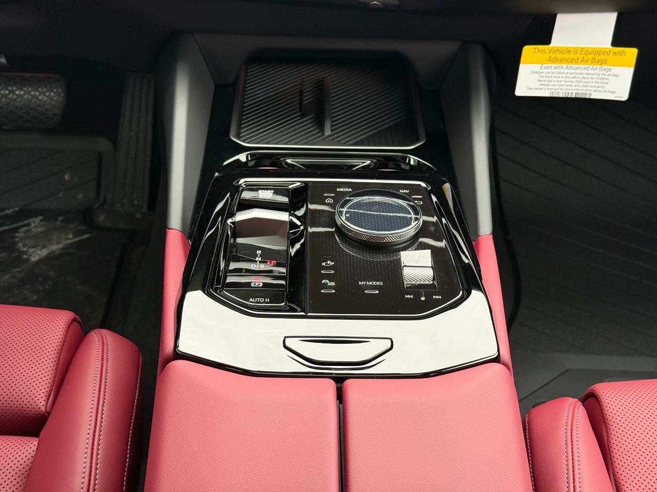 BMW 5 Series Vehicle Image 08