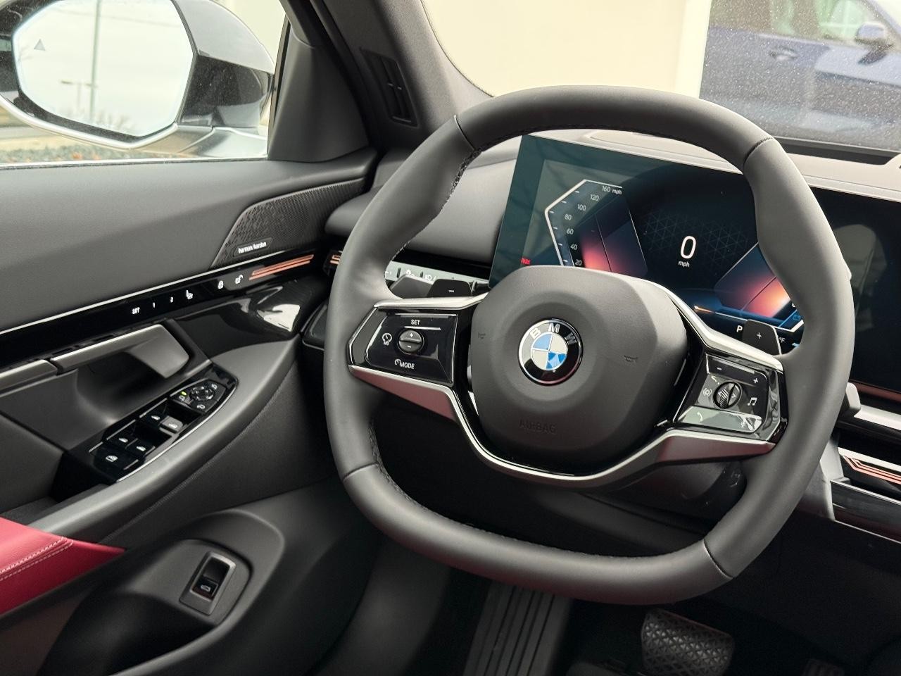 BMW 5 Series Vehicle Image 09