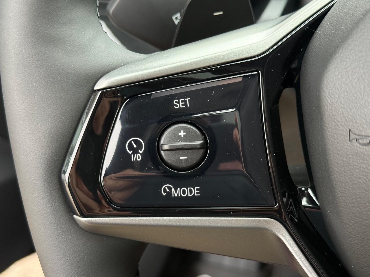 BMW 5 Series Vehicle Image 12