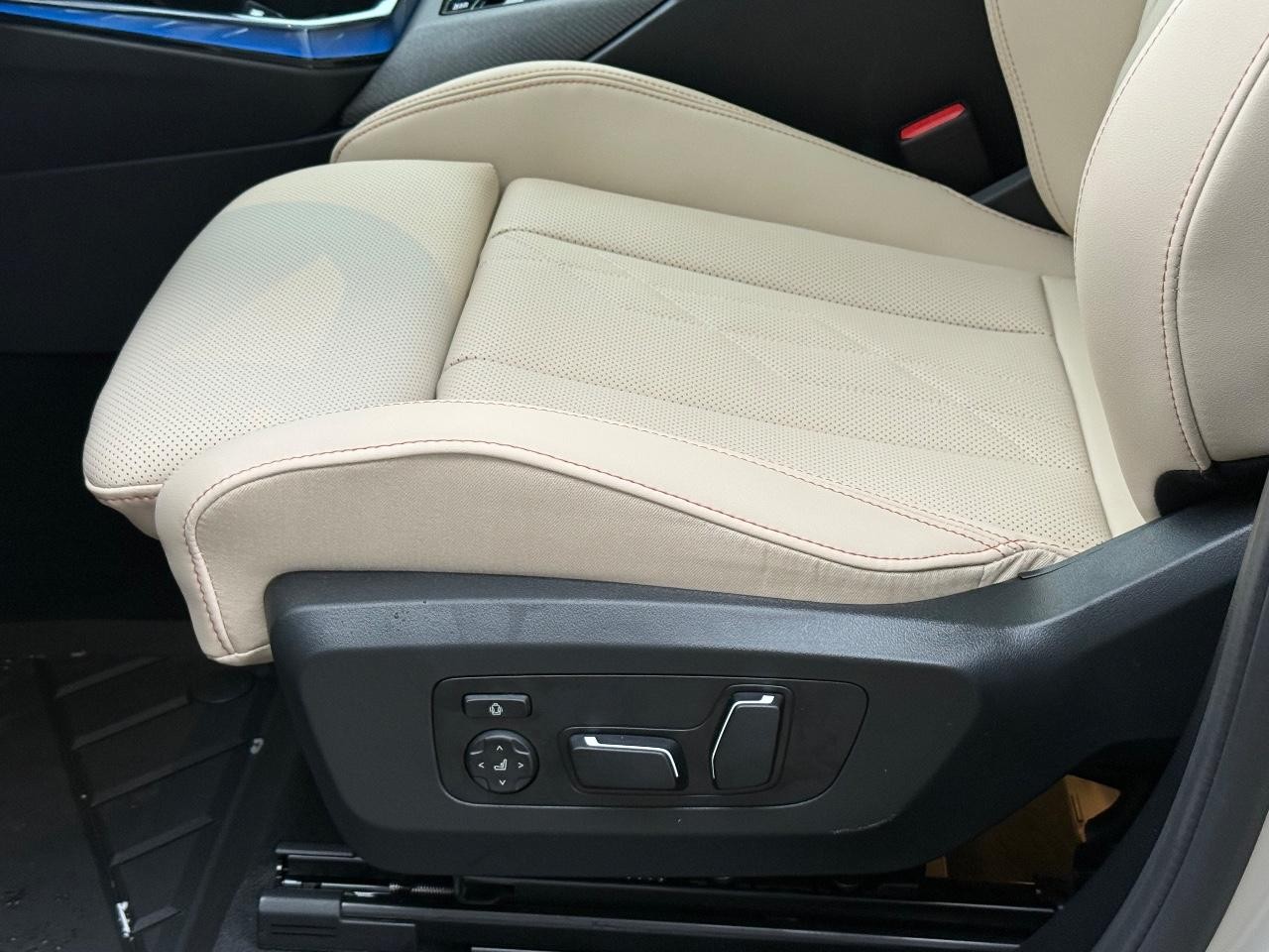 BMW X3 Vehicle Image 16