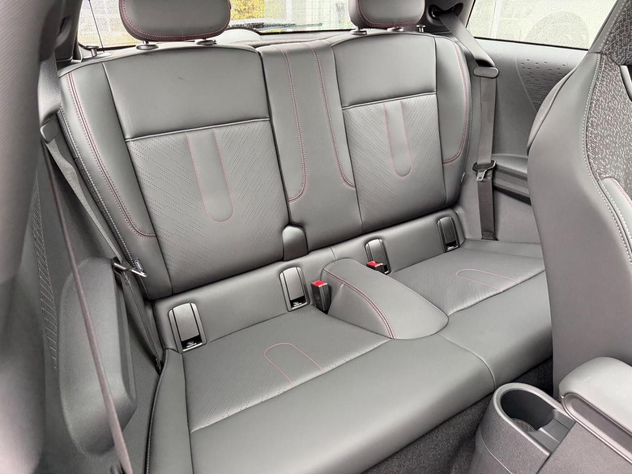 MINI Hardtop 2 Door Vehicle Image 05