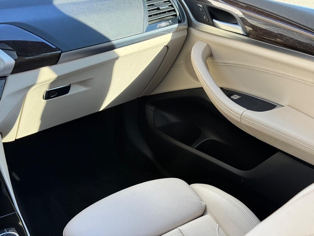 BMW X3 Vehicle Image 15