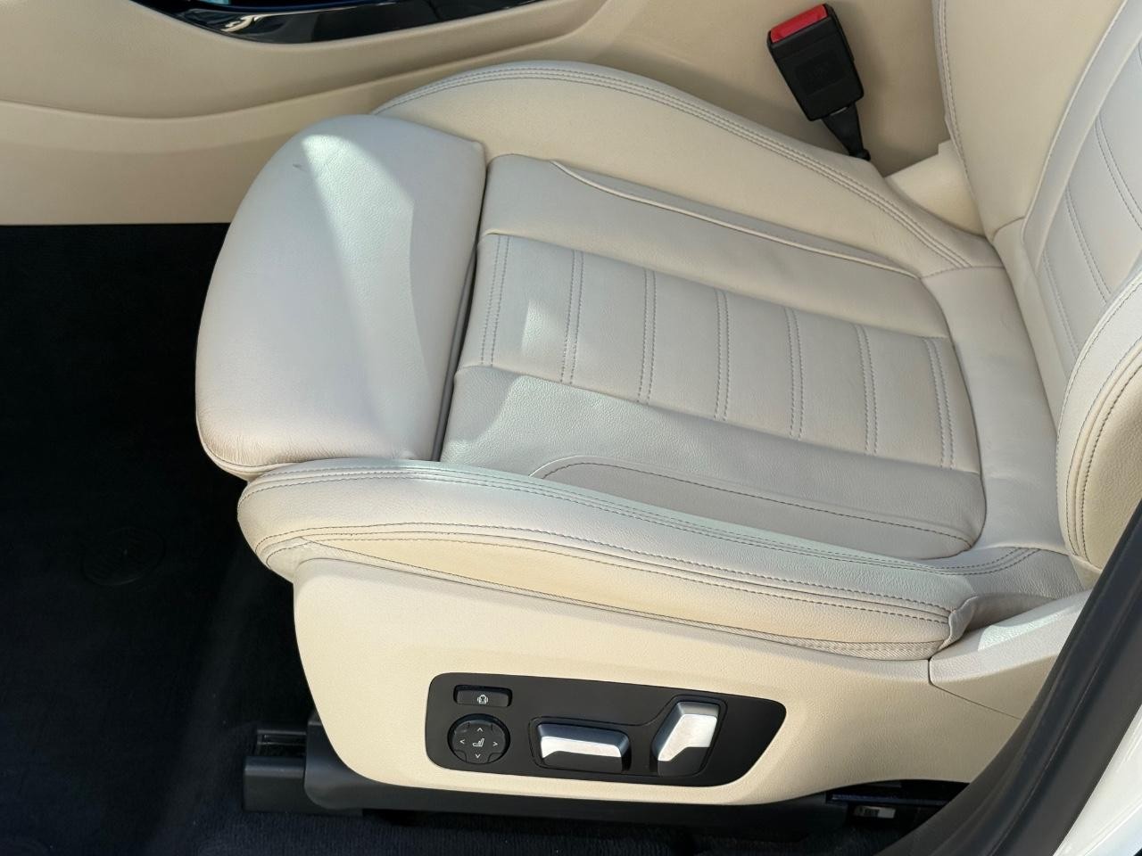 BMW X3 Vehicle Image 24