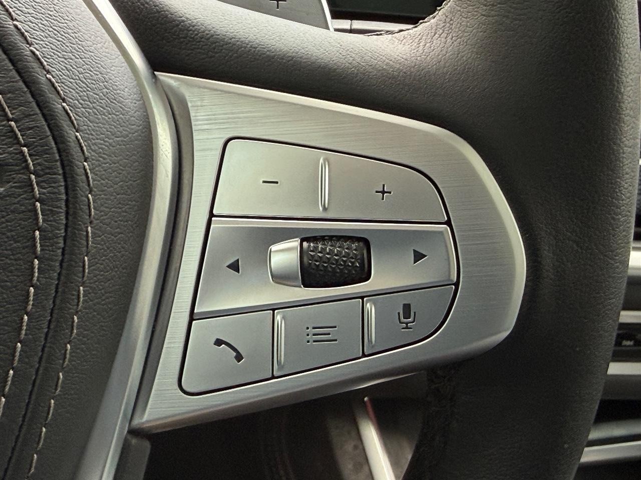 BMW X7 Vehicle Image 17