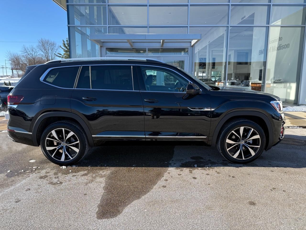 Volkswagen Atlas Vehicle Image 02