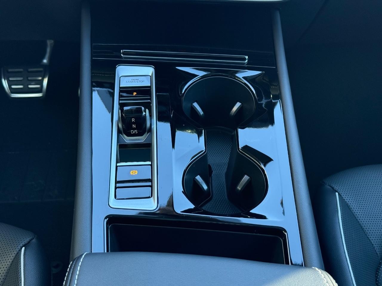 Volkswagen Atlas Vehicle Image 12