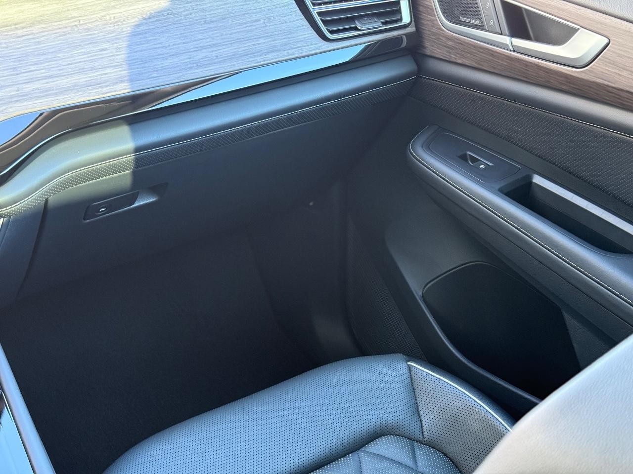 Volkswagen Atlas Vehicle Image 14