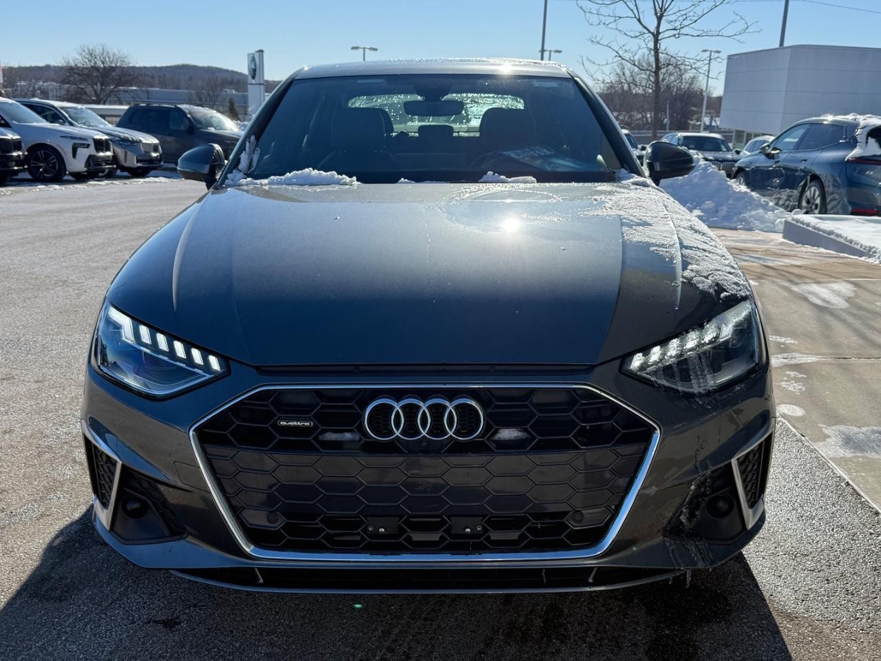 Audi A4 Sedan Vehicle Full-screen Gallery Image 08