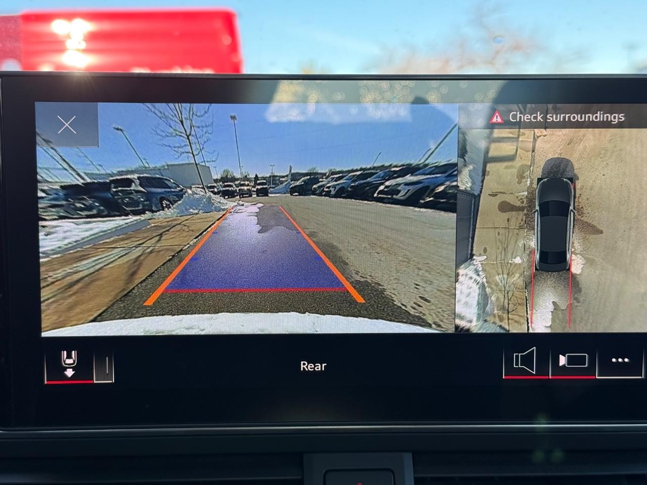 Audi A4 Sedan Vehicle Full-screen Gallery Image 18