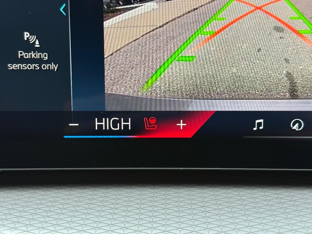 BMW 3 Series Vehicle Image 15