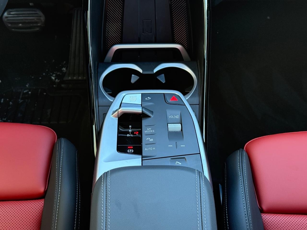 BMW X1 Vehicle Image 12