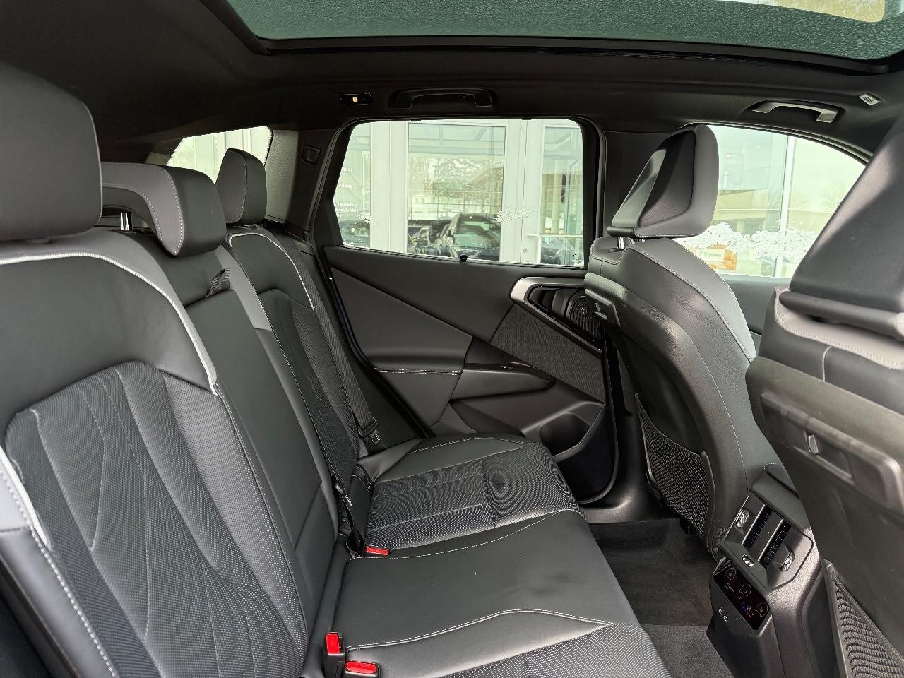 BMW X3 Vehicle Image 09