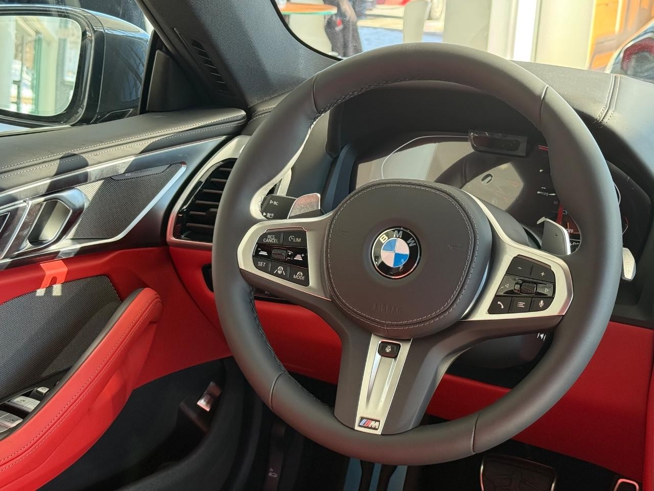 BMW 8 Series Vehicle Image 08