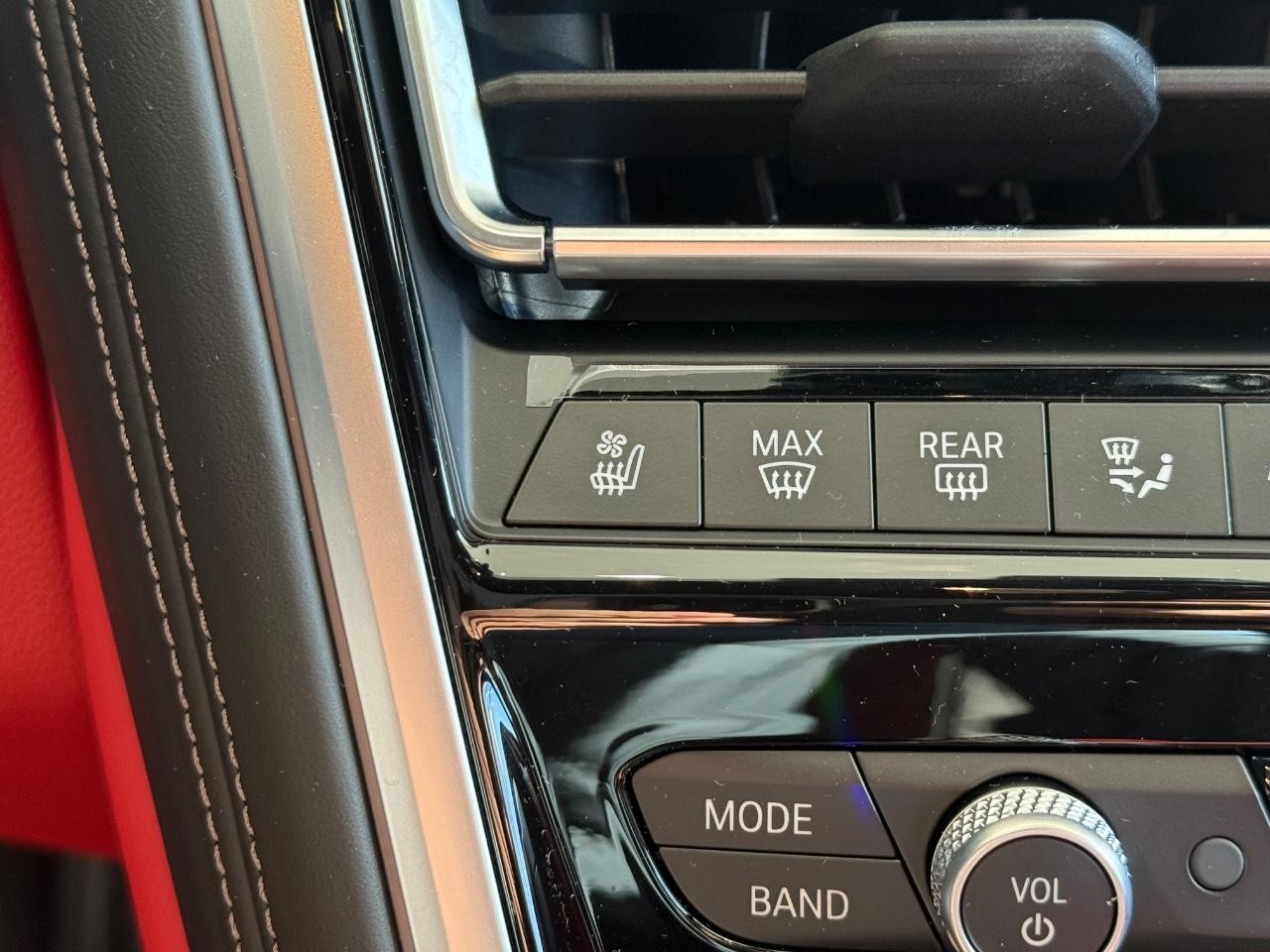 BMW 8 Series Vehicle Image 15