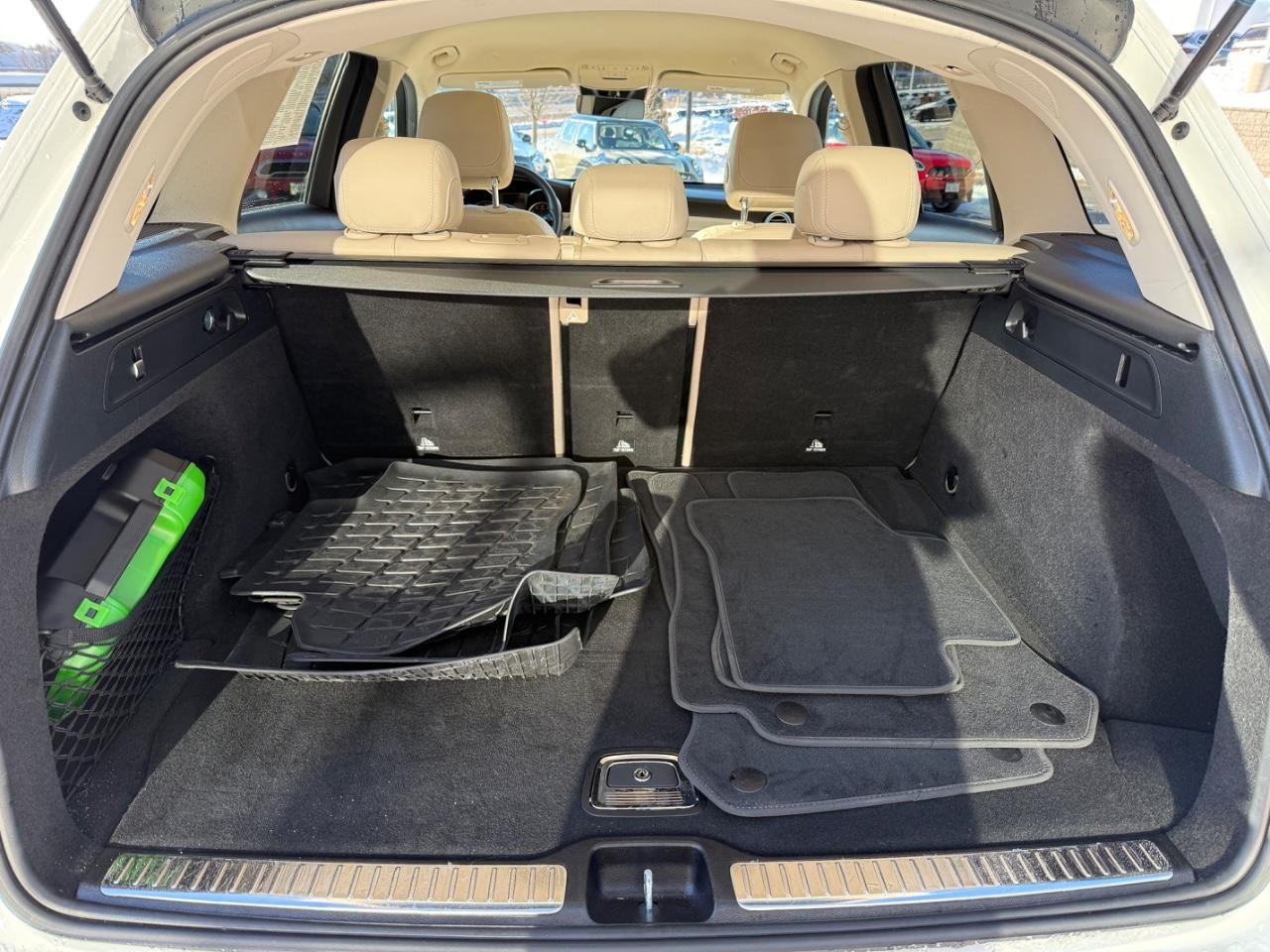 Mercedes-Benz GLC Vehicle Image 05