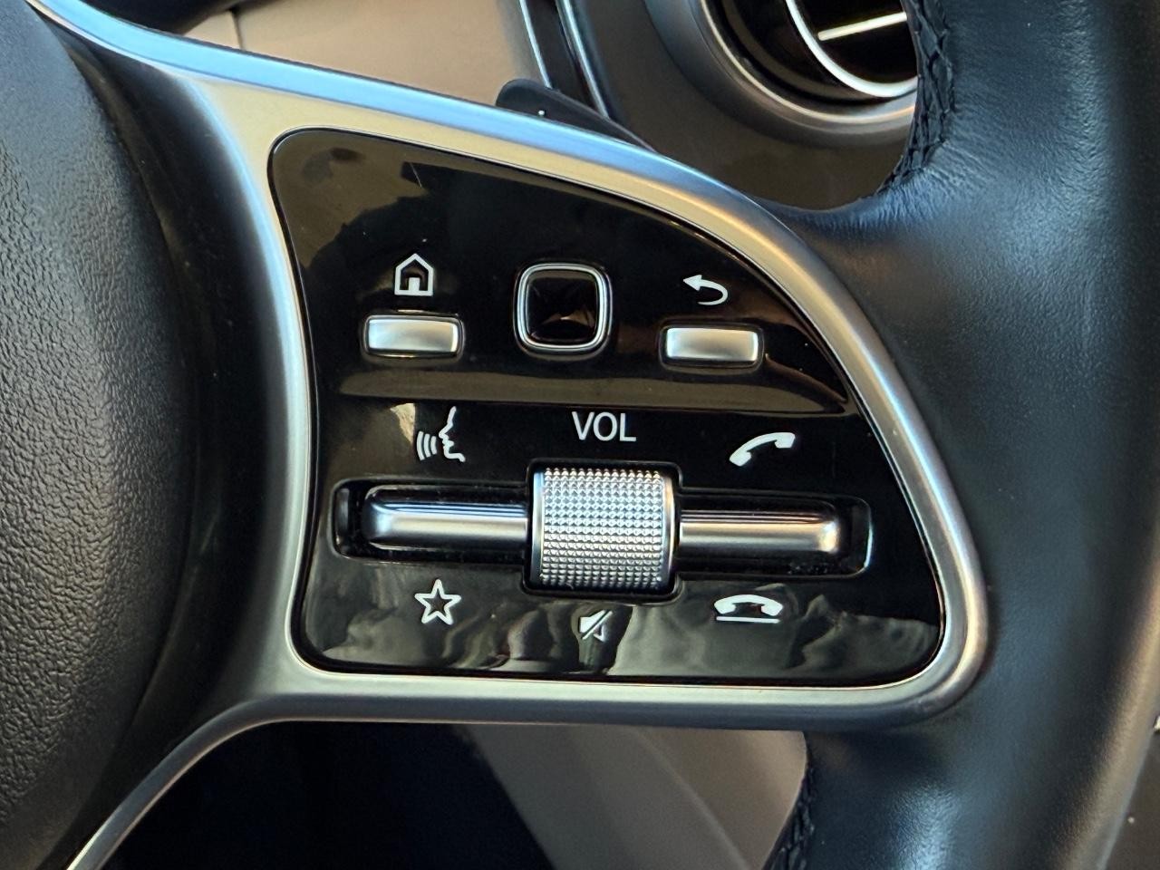 Mercedes-Benz GLC Vehicle Image 16