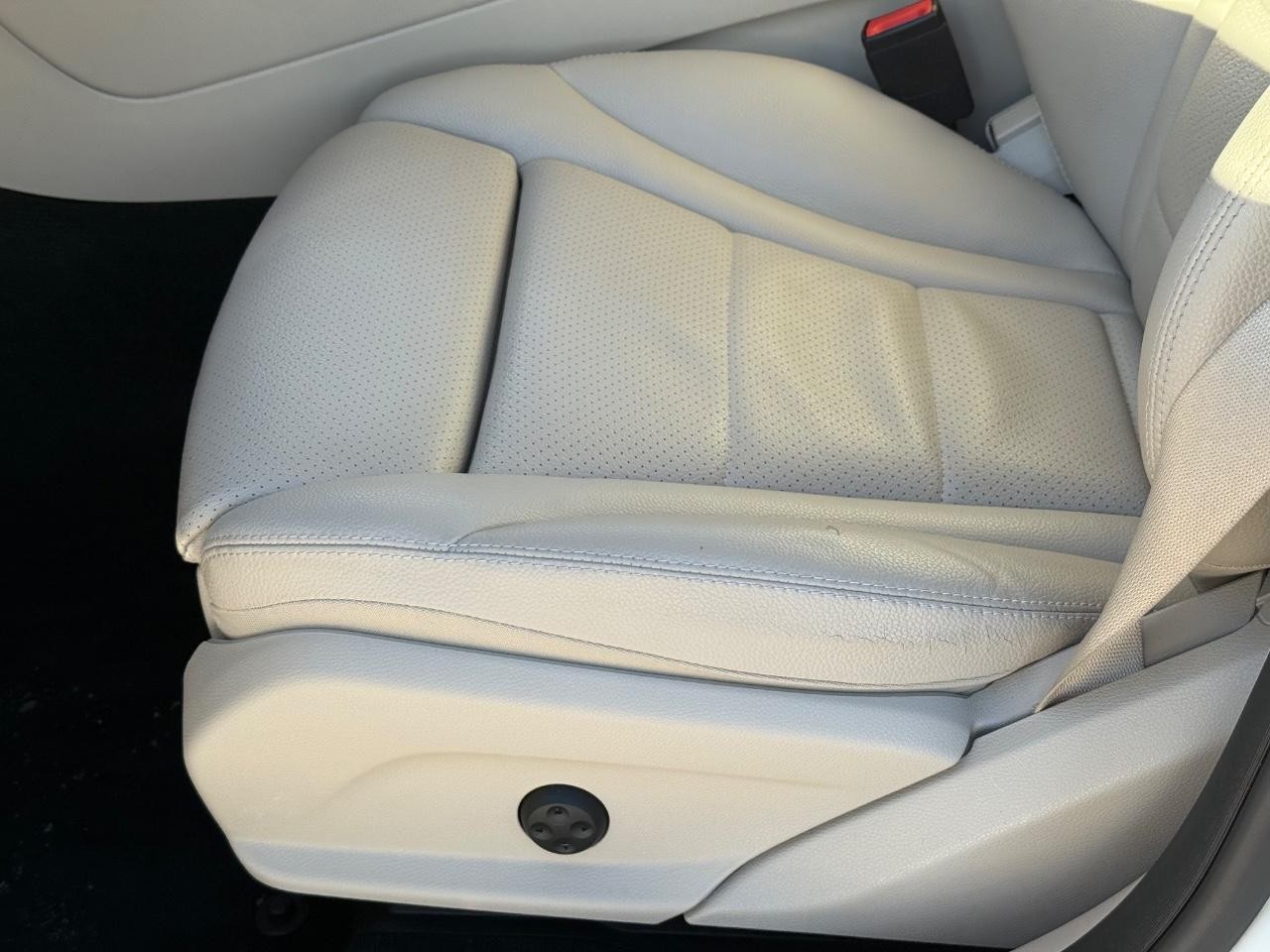 Mercedes-Benz GLC Vehicle Image 21