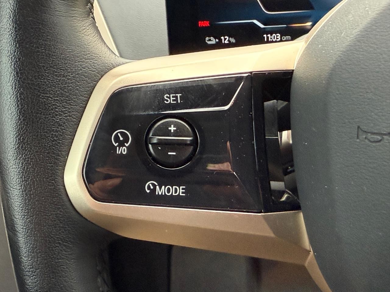 BMW iX Vehicle Image 16