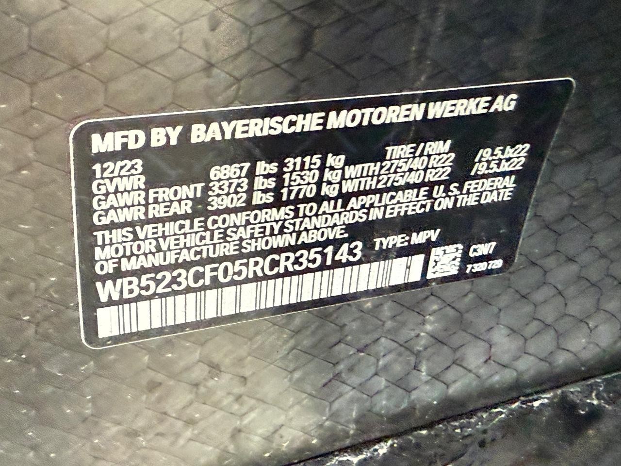 BMW iX Vehicle Image 22