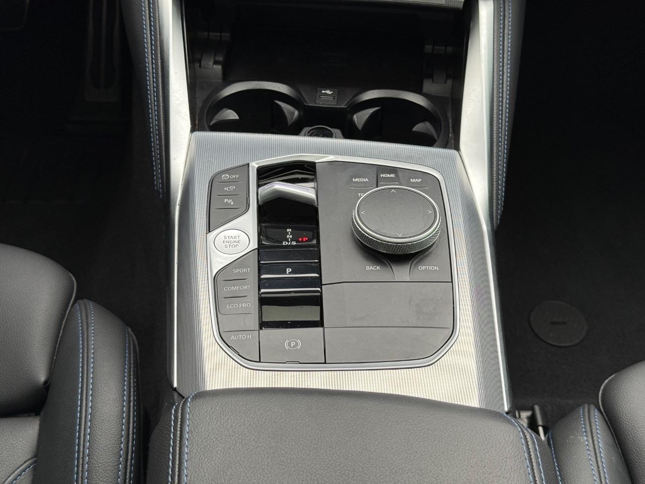 BMW 4 Series Vehicle Image 12