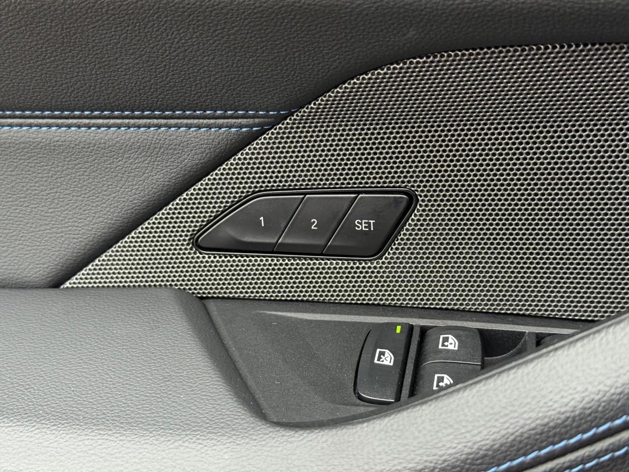 BMW 4 Series Vehicle Image 15