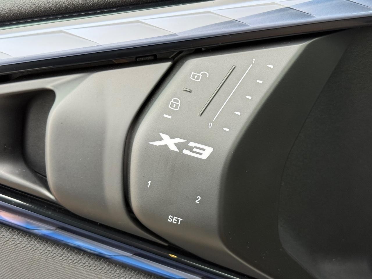 BMW X3 Vehicle Image 15