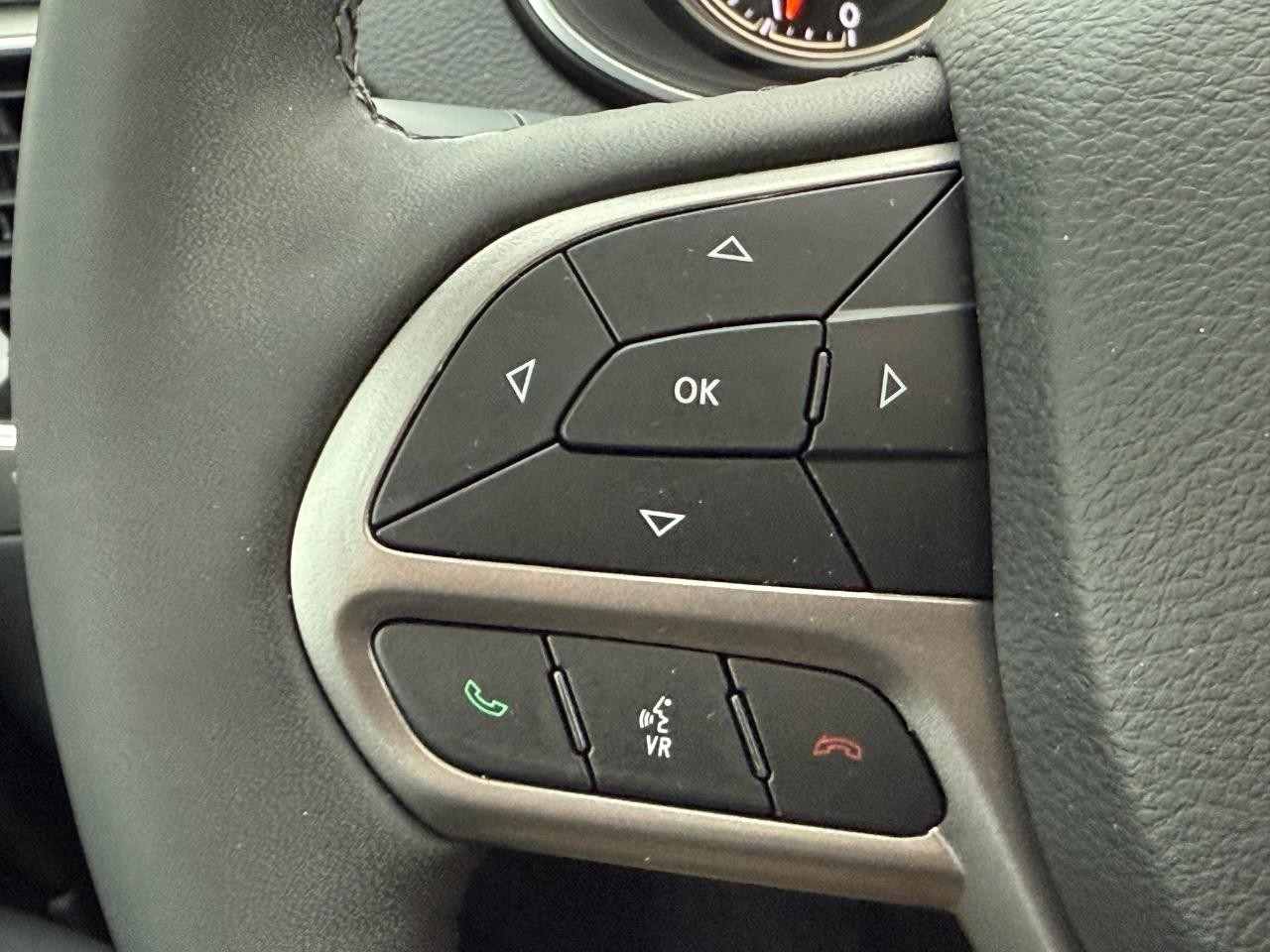 Jeep Cherokee Vehicle Image 16