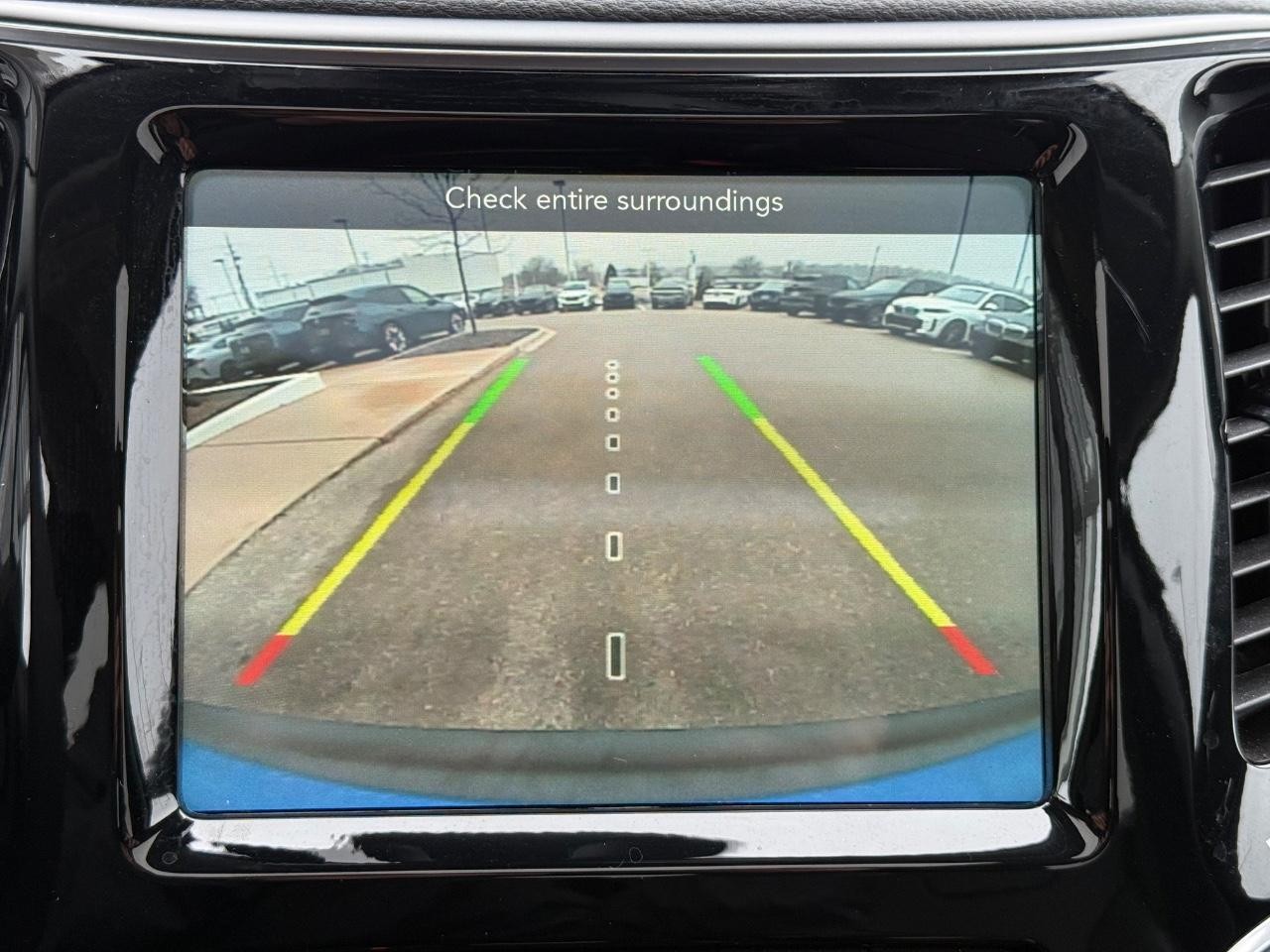 Jeep Cherokee Vehicle Image 19