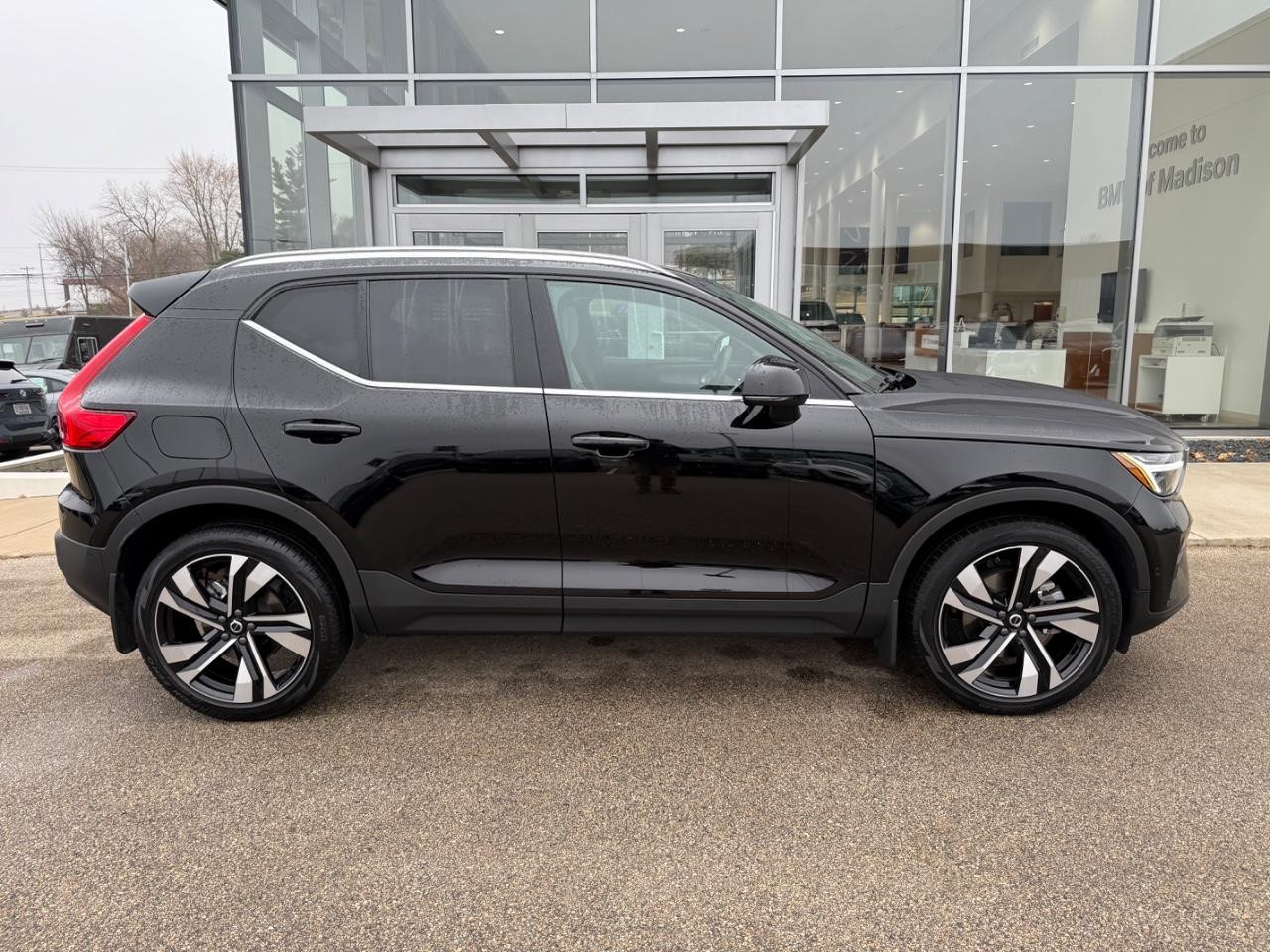 Volvo XC40 Vehicle Image 02