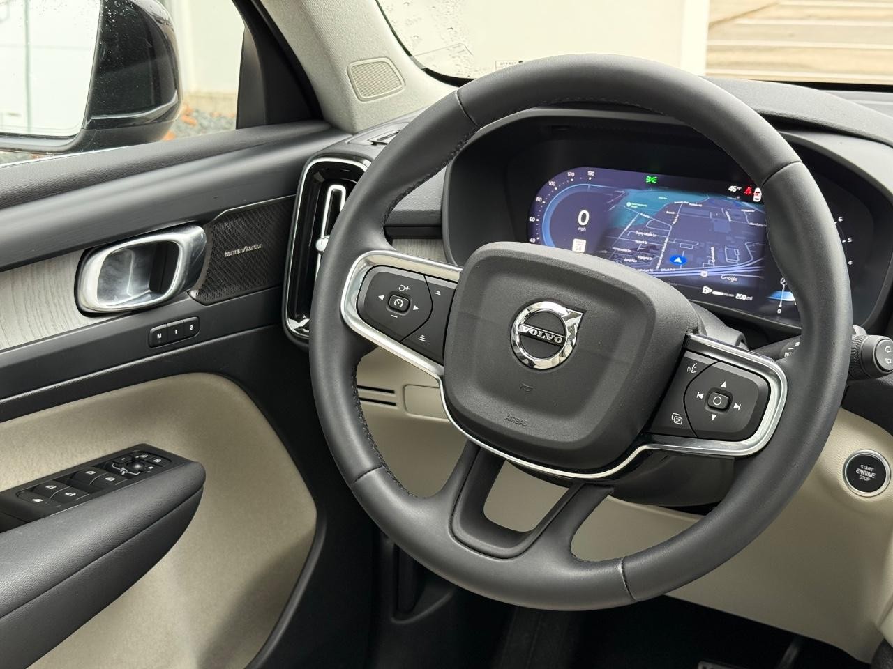 Volvo XC40 Vehicle Image 13