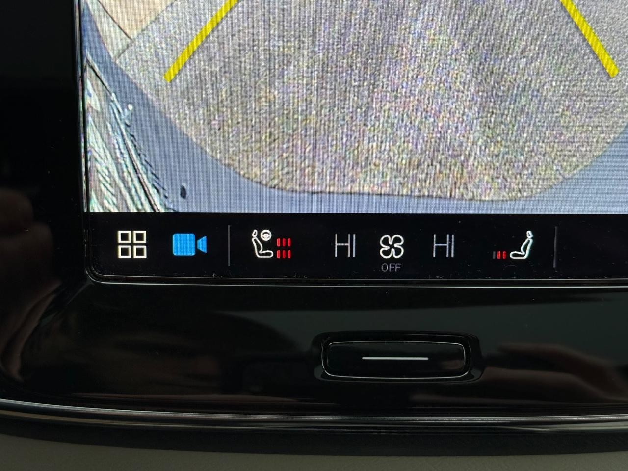 Volvo XC40 Vehicle Image 20