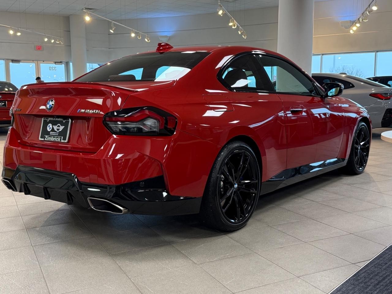 BMW 2 Series Vehicle Image 02